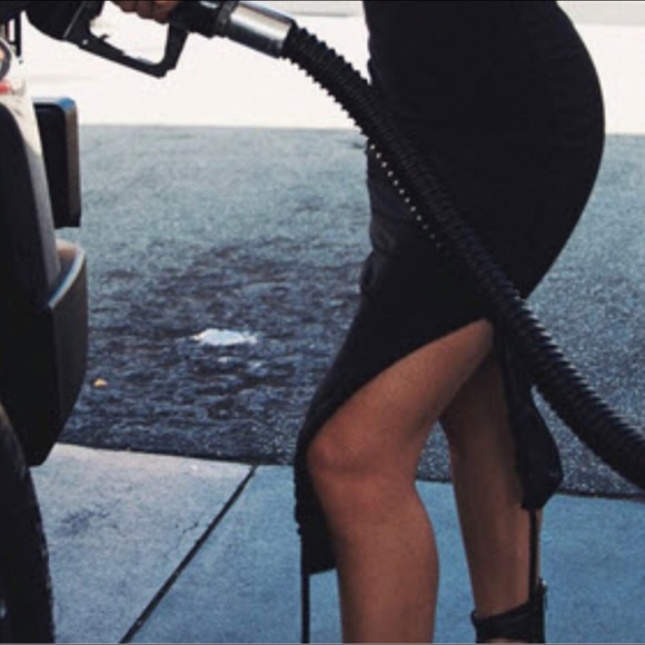 ISO the line by k Hana skirt - Picture 2 of 2